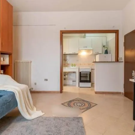 Monolocale A Apartment