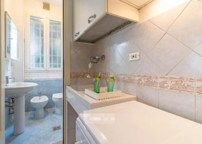 Lägenhet Monolocale A Modena